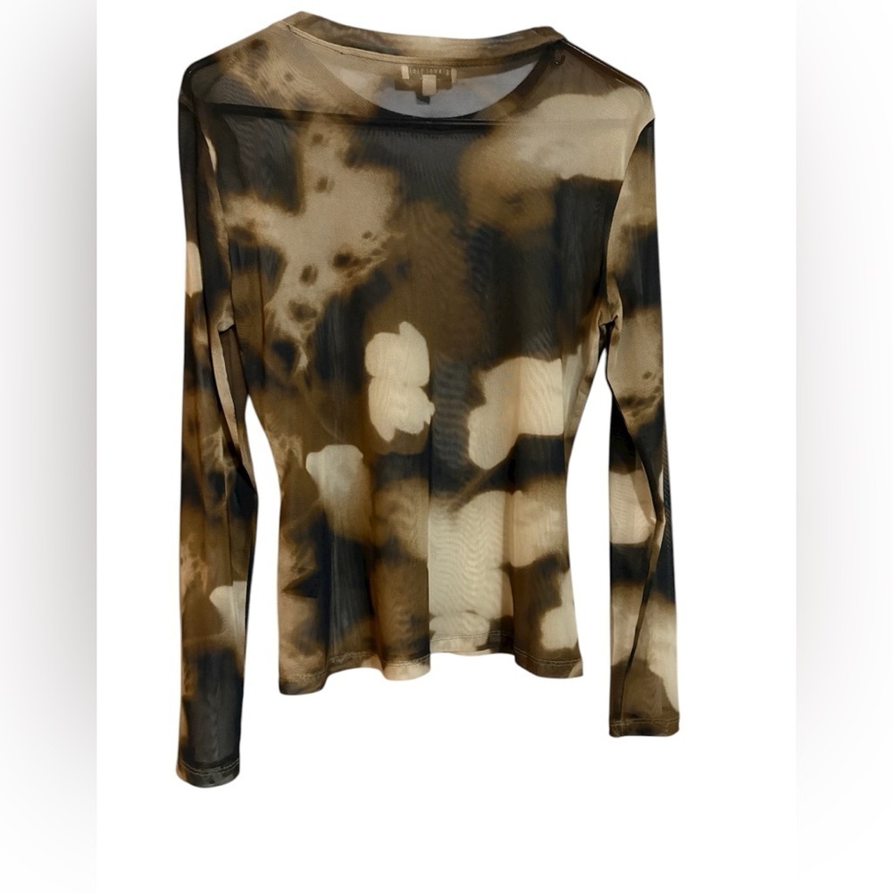 Gianni Bini Metallic Sheen Top - Picture 2 of 6
